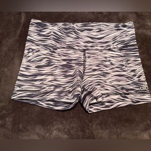 Alo yoga shorts